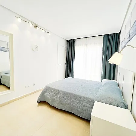 Luxury In La Caleta! Nyaraló