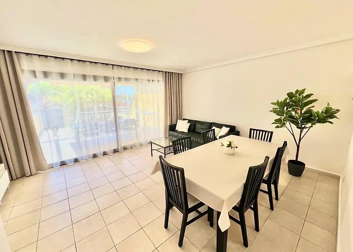 Nyaraló Luxury In La Caleta!